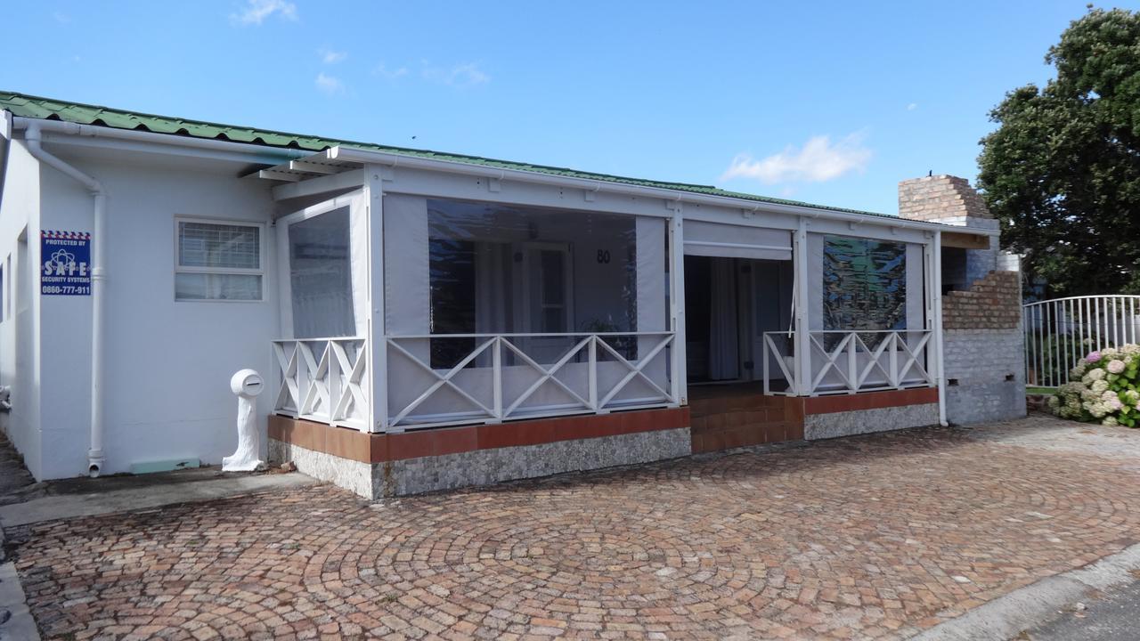 Apartamento Leisure By The Sea Kleinmond Exterior foto